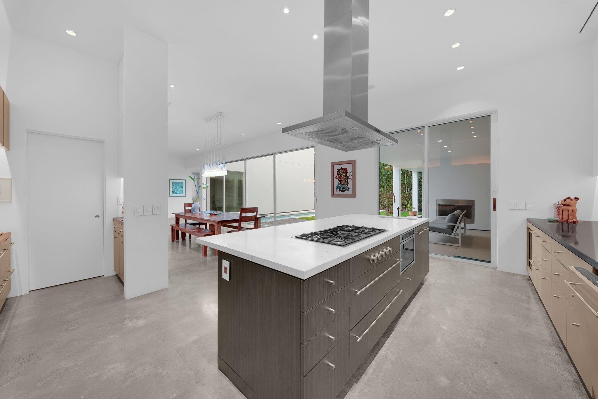2915 Drexel Drive