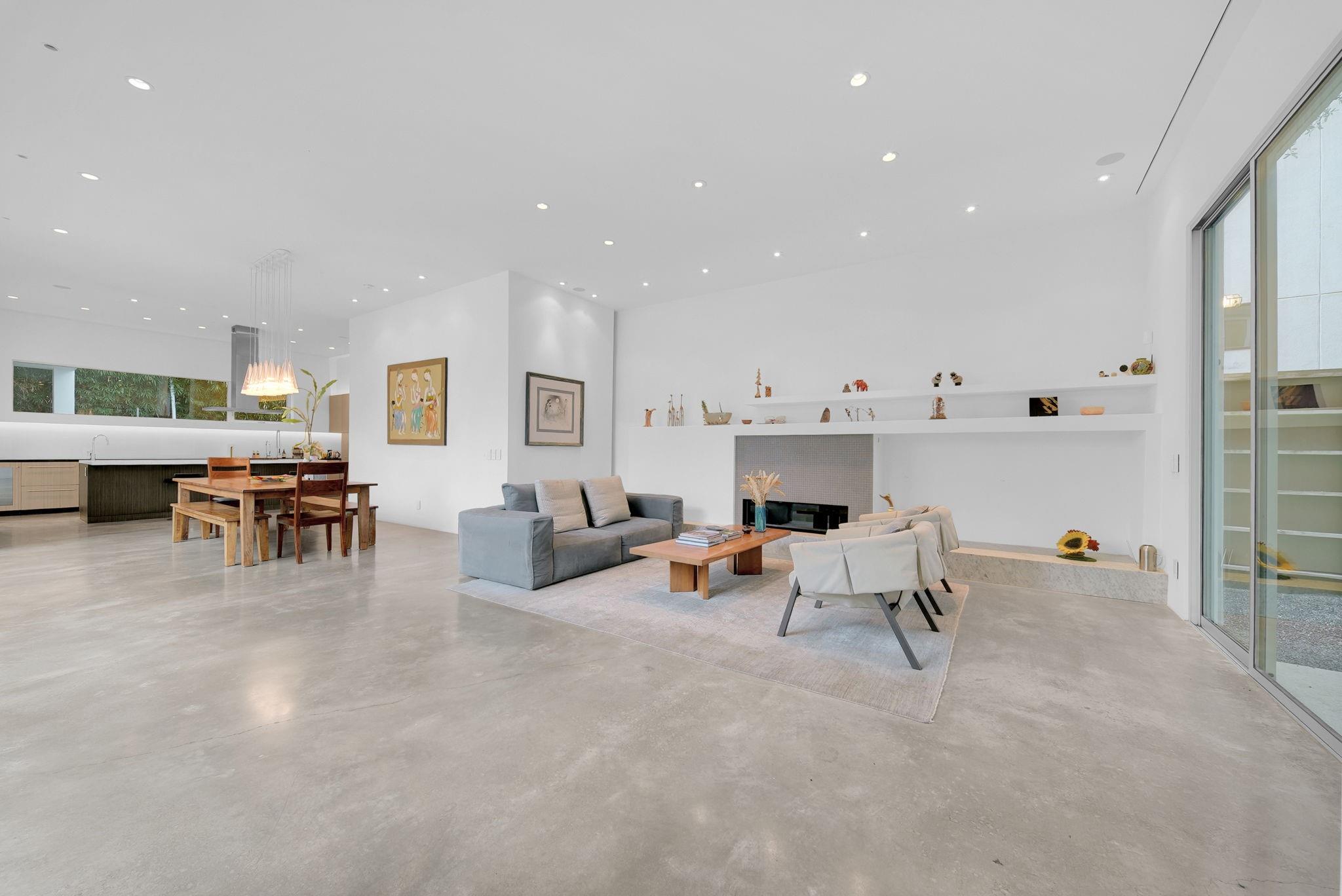 2915 Drexel Drive