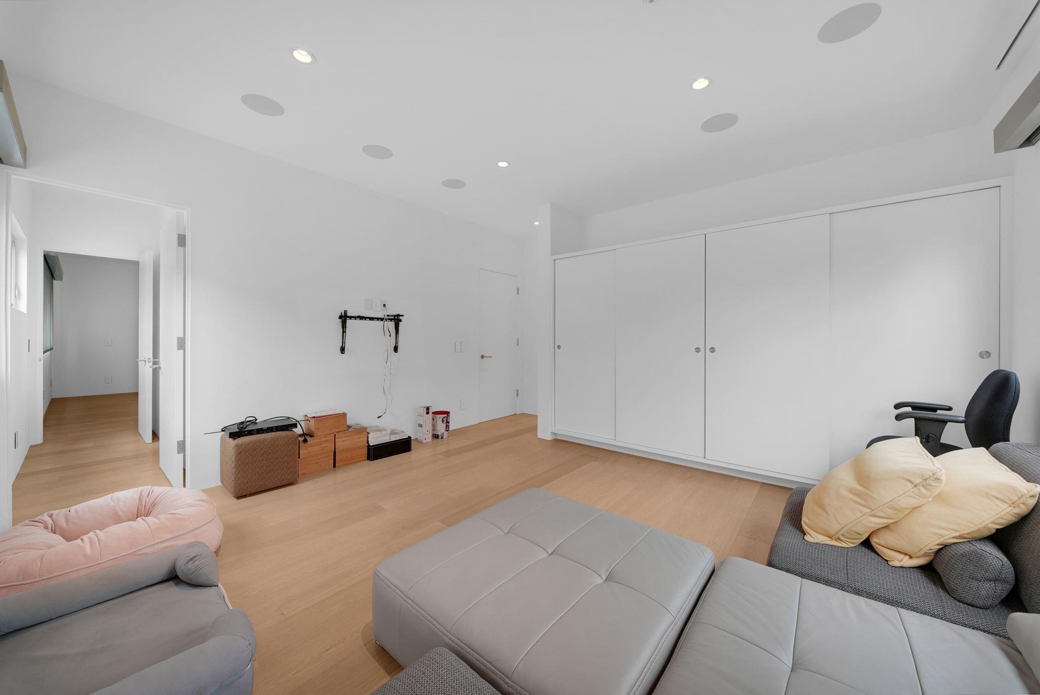 2915 Drexel Drive