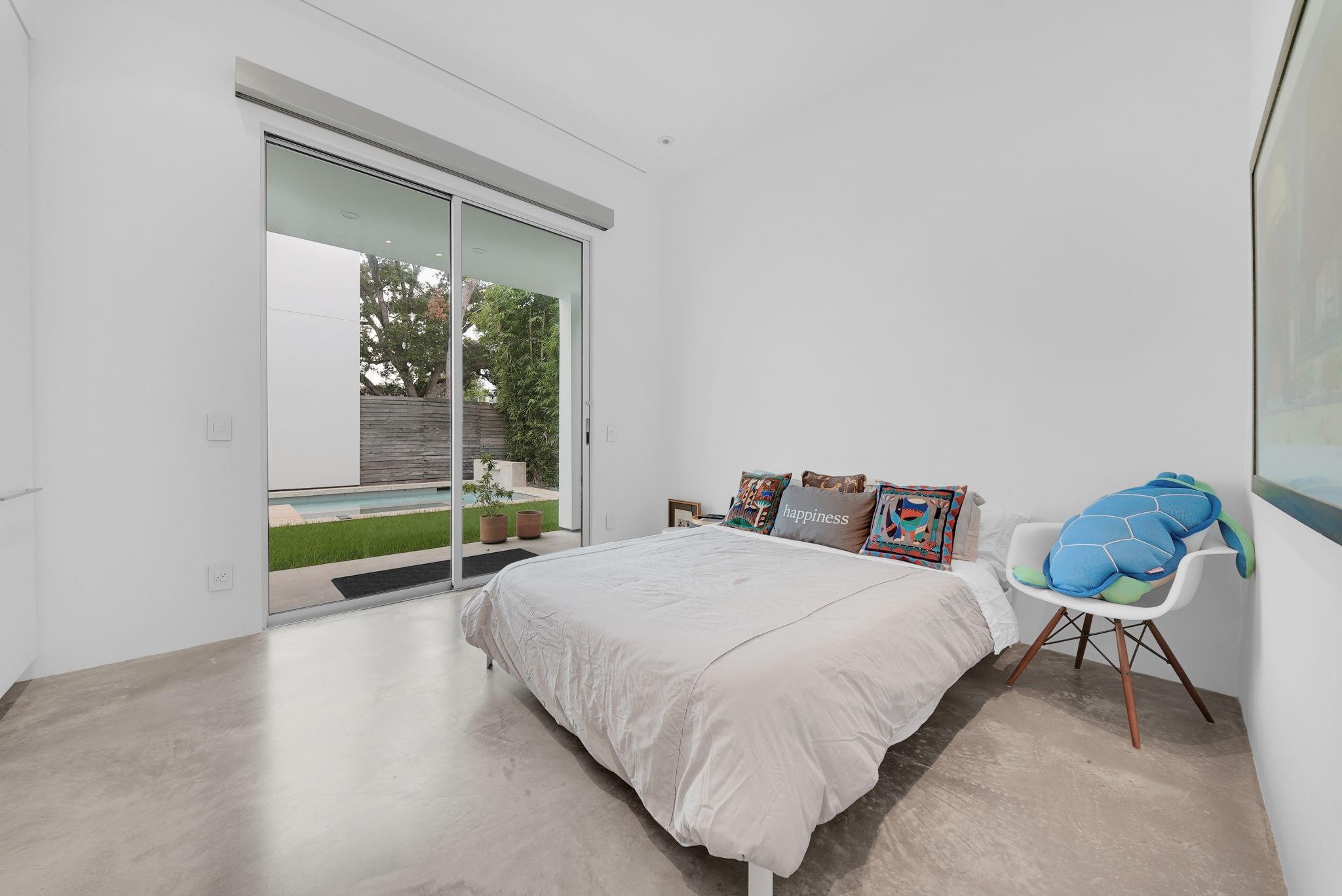 2915 Drexel Drive