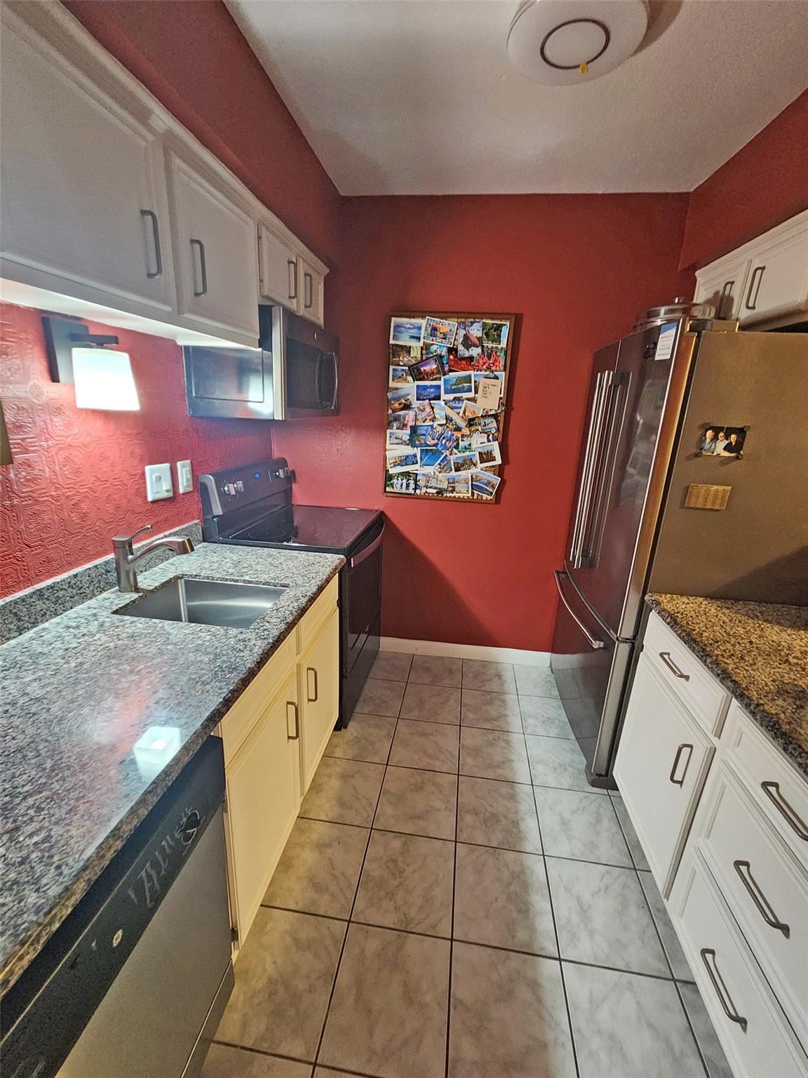 1880 White Oak Drive # 127