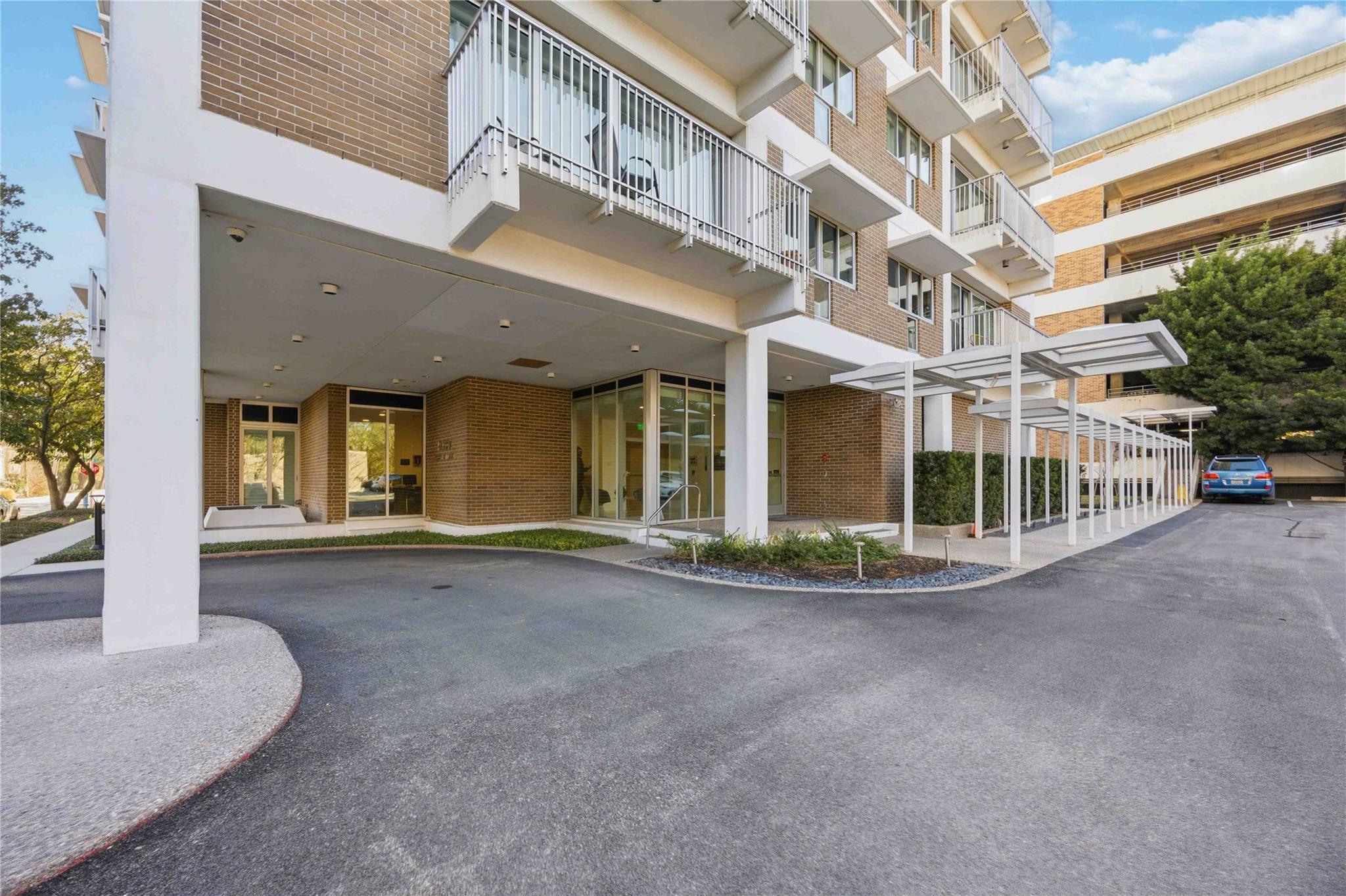 3600 Montrose Boulevard # 304