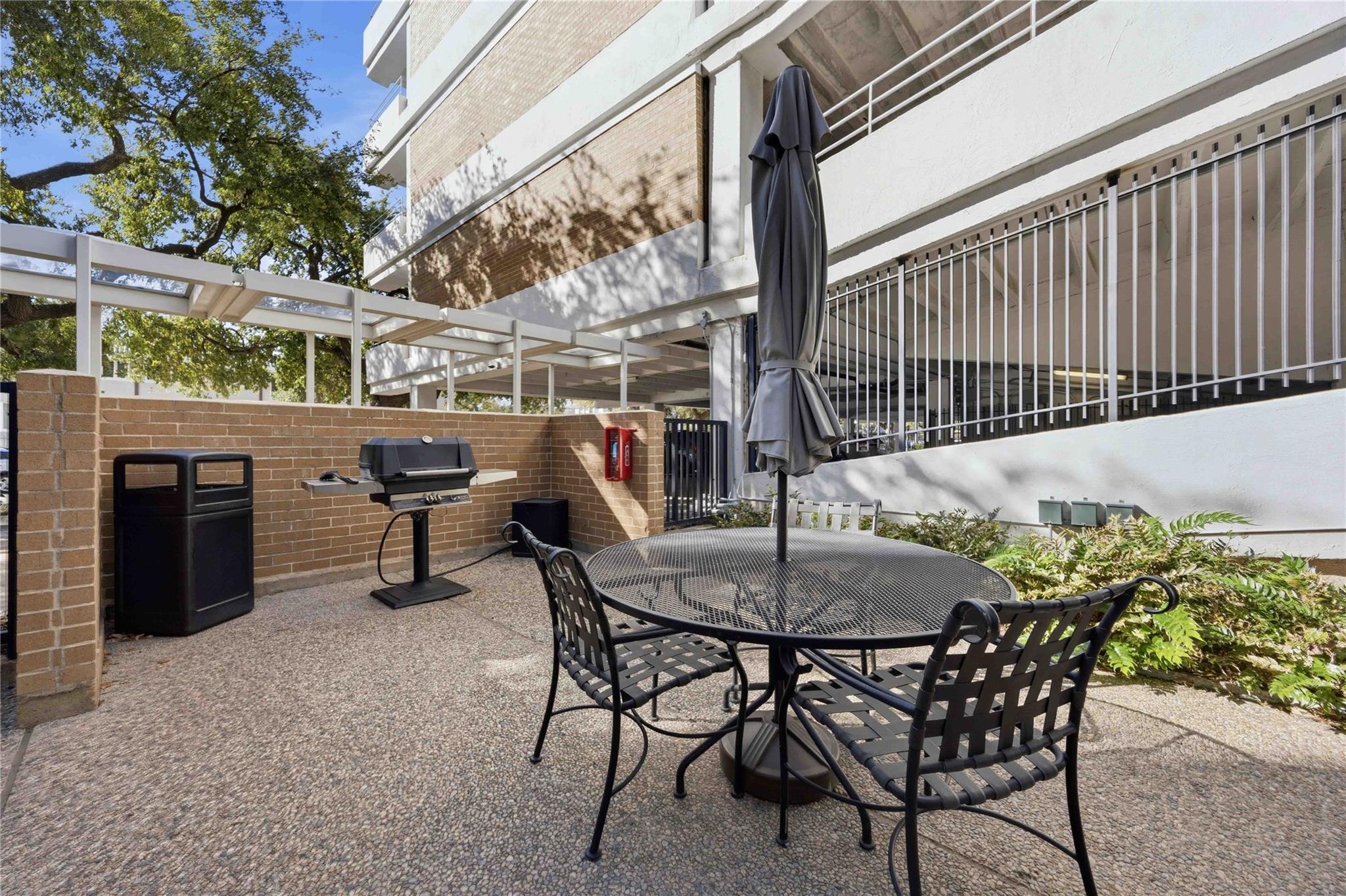 3600 Montrose Boulevard # 304
