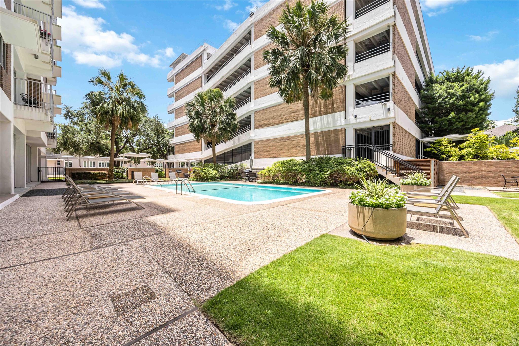3600 Montrose Boulevard # 304