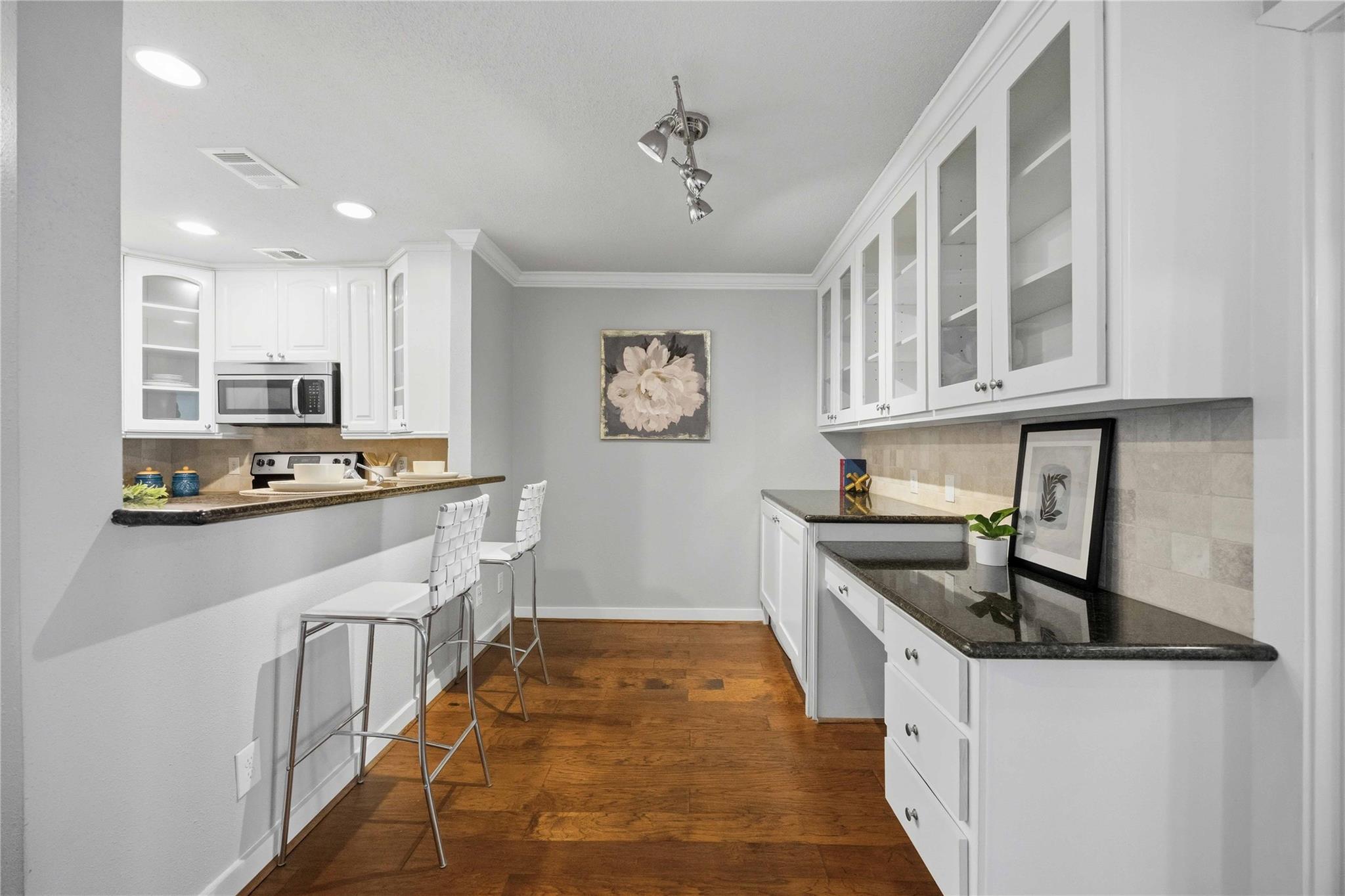 3600 Montrose Boulevard # 304