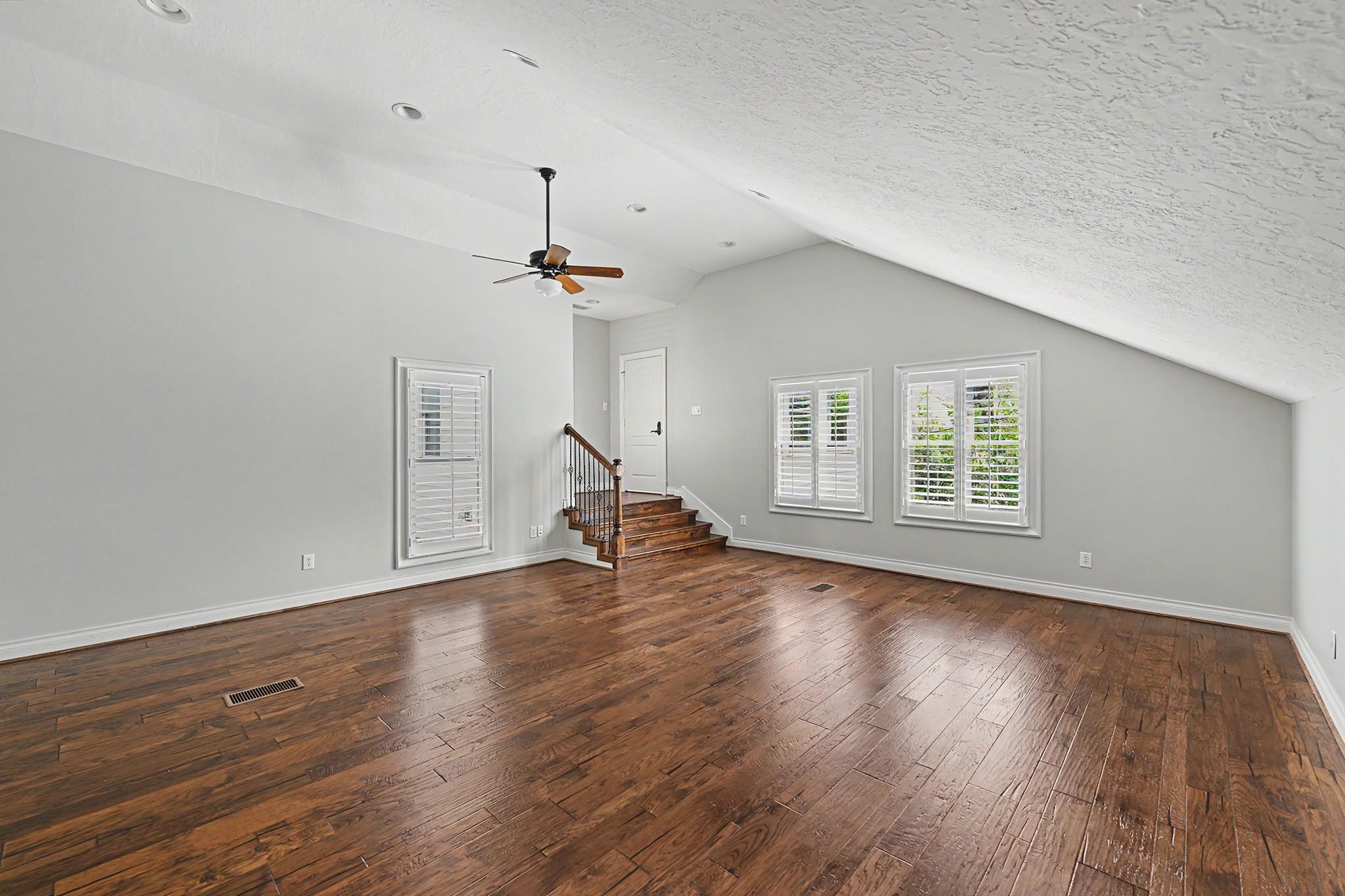 2622 Tangley Road