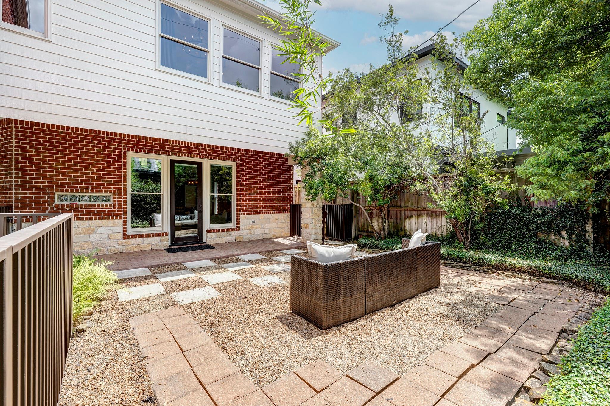 2622 Tangley Road