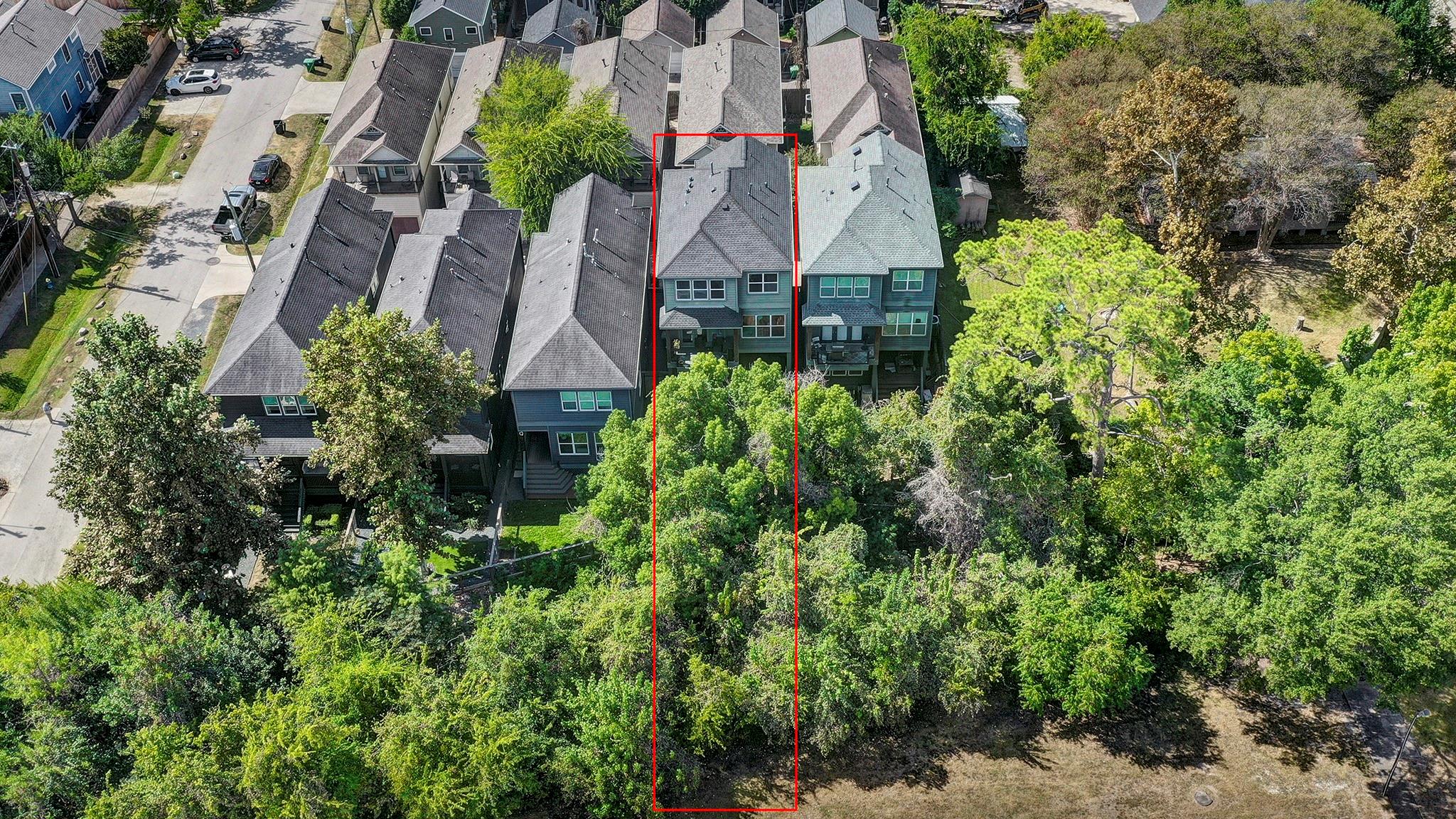 1009 W 16th Street