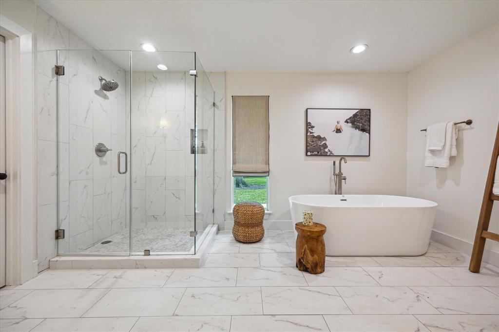 7818 Meadowglen Lane