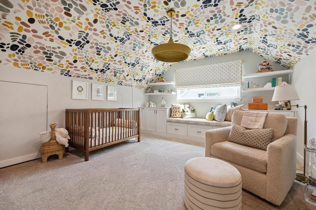 7818 Meadowglen Lane