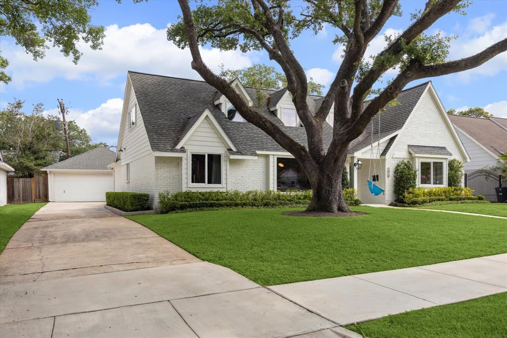 7818 Meadowglen Lane