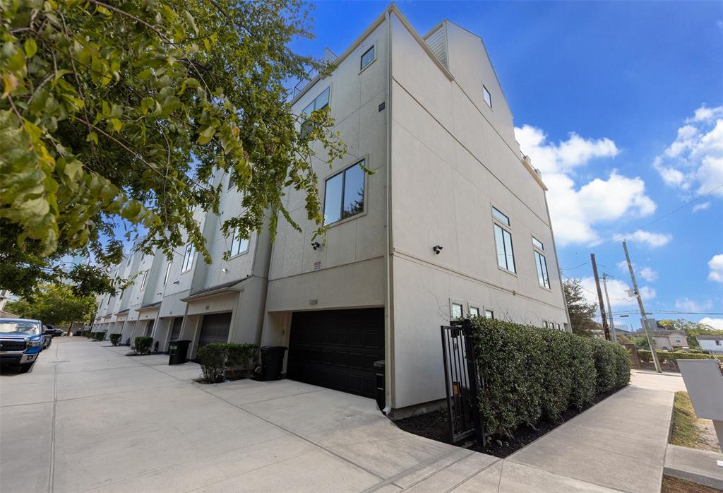 1222 W Dallas Street