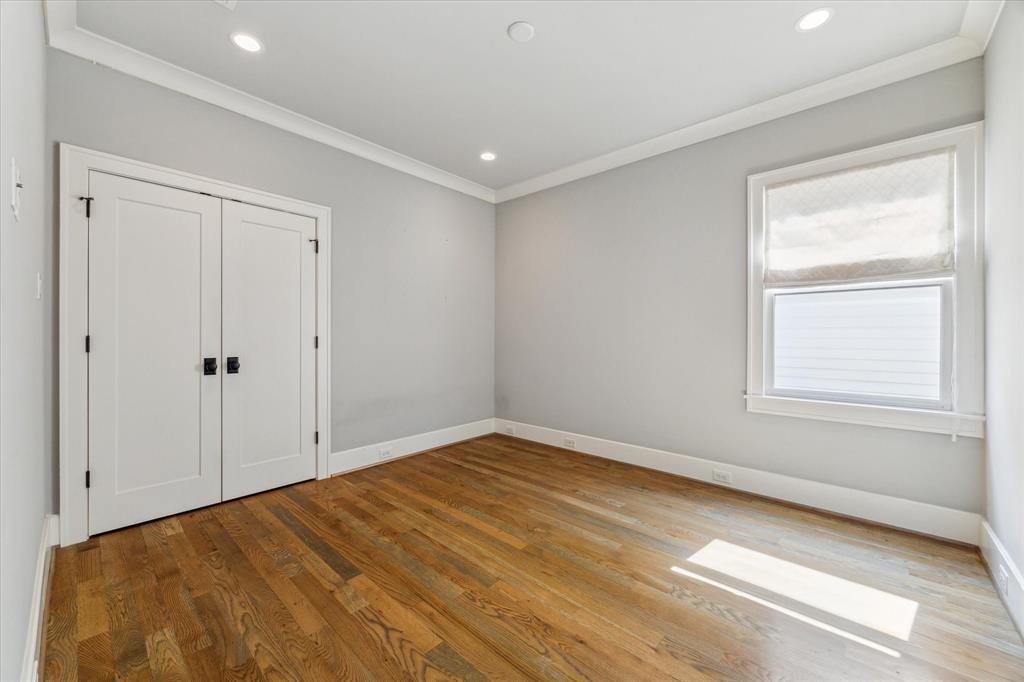 812 E 25th Street