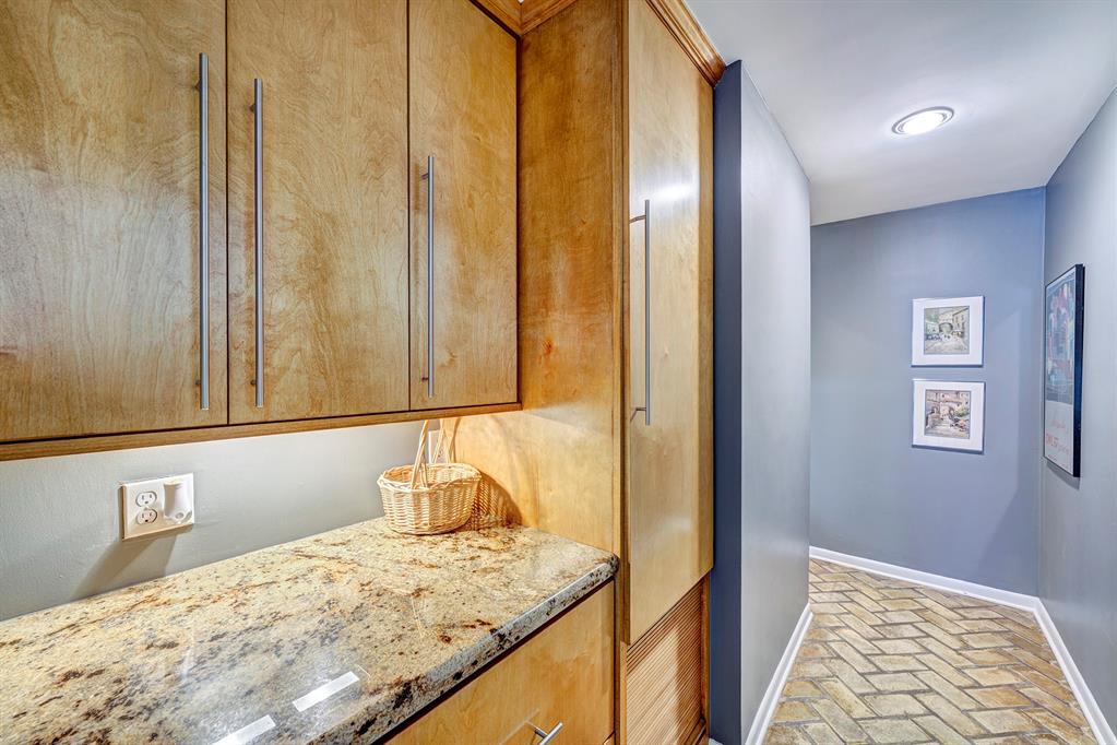 48 Sugarberry Circle