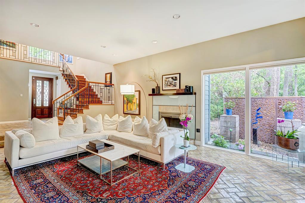 48 Sugarberry Circle