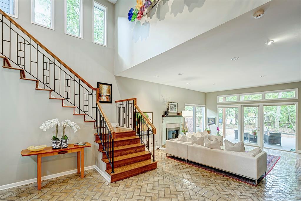 48 Sugarberry Circle