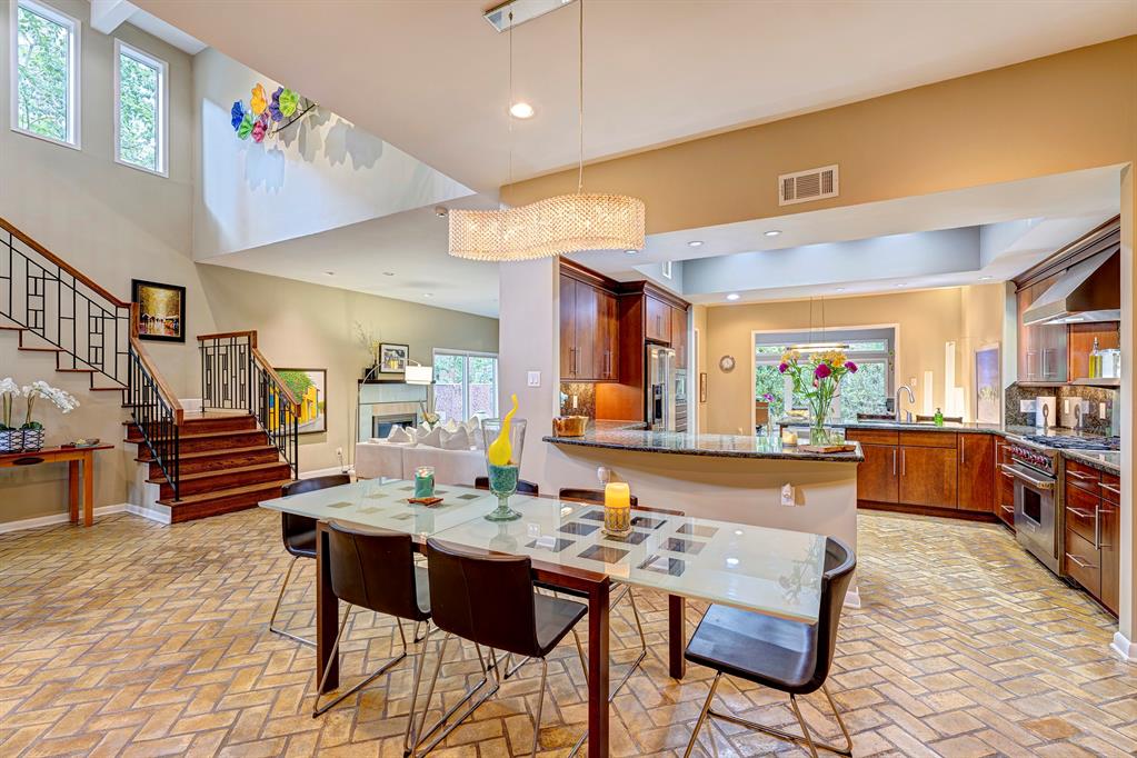 48 Sugarberry Circle