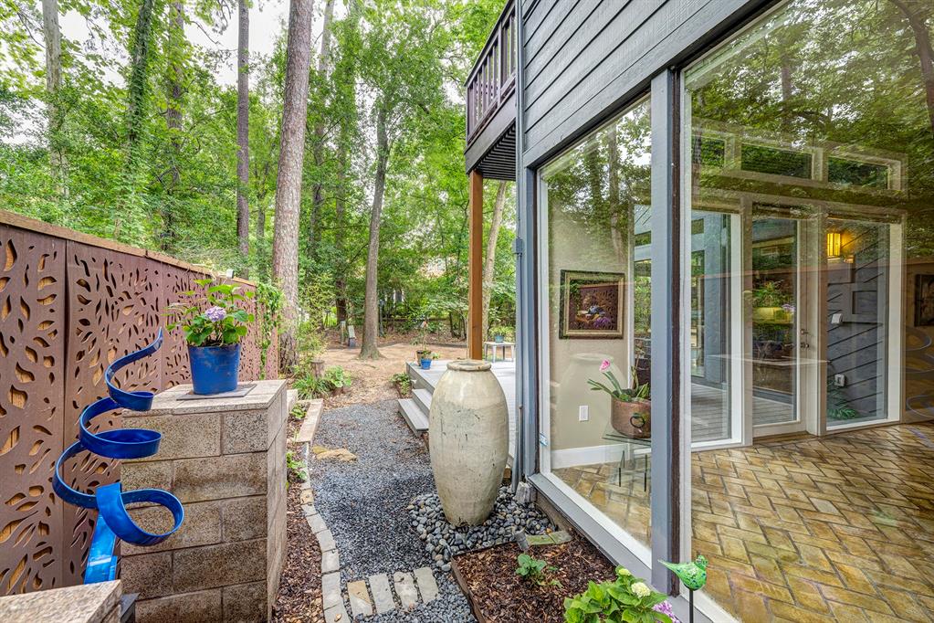 48 Sugarberry Circle