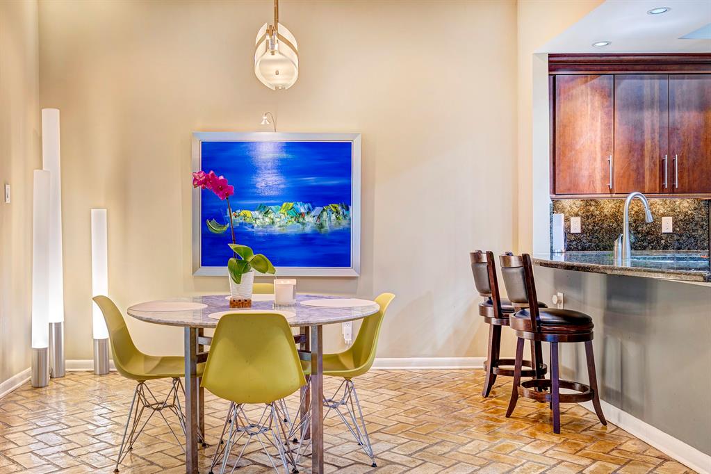 48 Sugarberry Circle