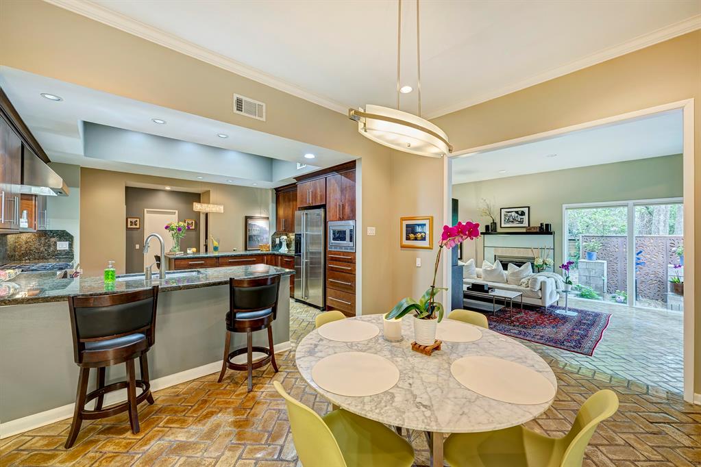 48 Sugarberry Circle