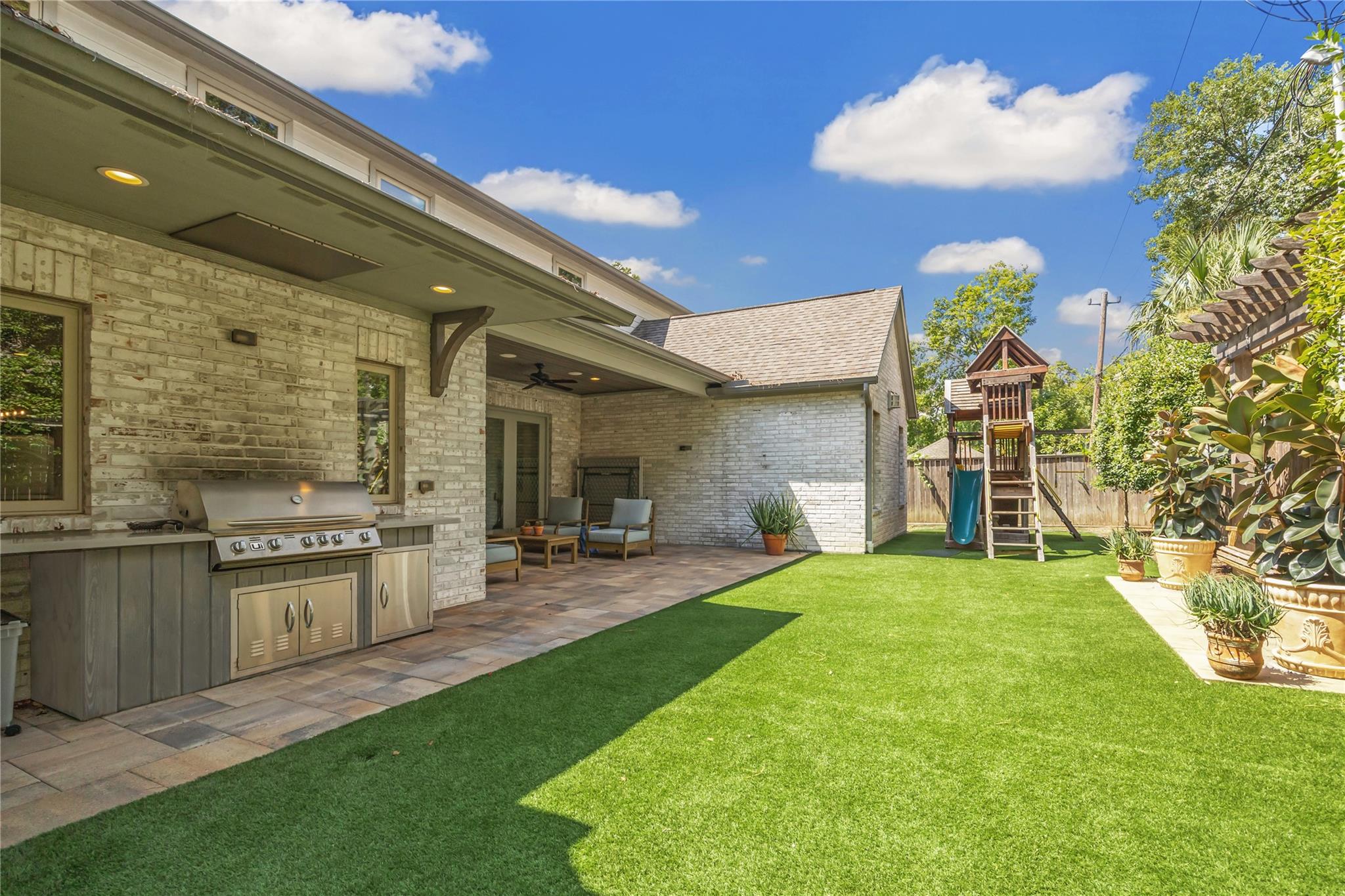 12222 Old Oaks Drive