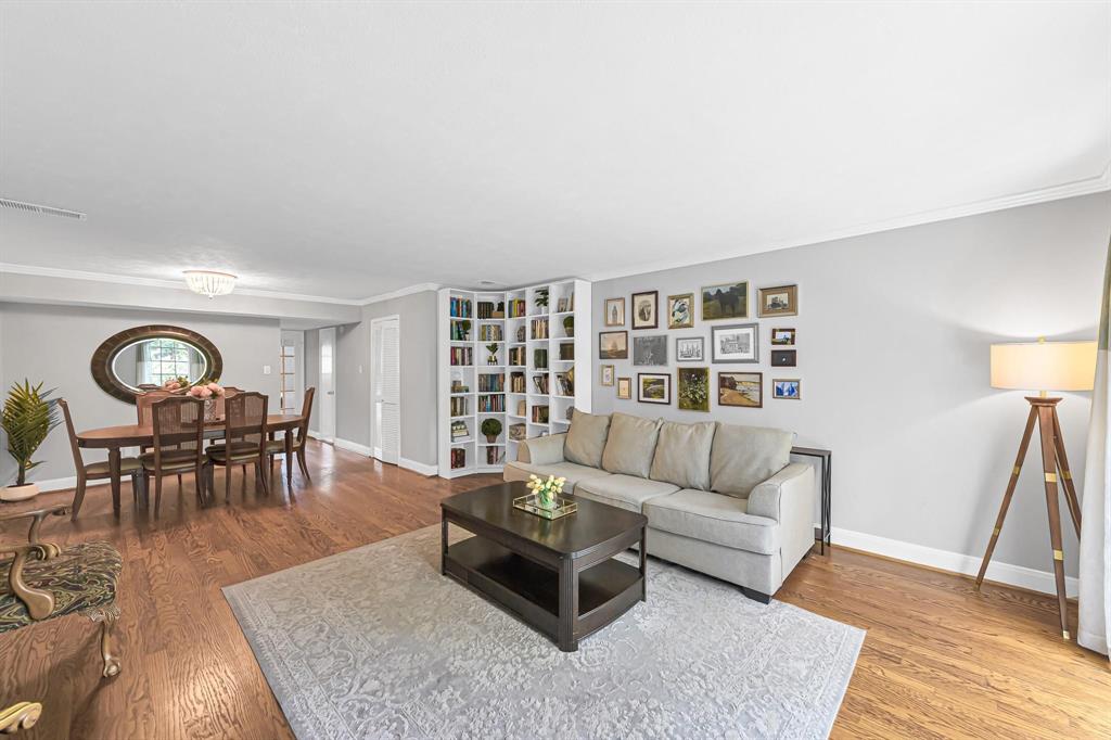 447 N Post Oak Lane # 447