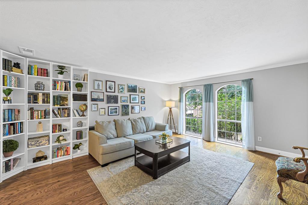 447 N Post Oak Lane # 447
