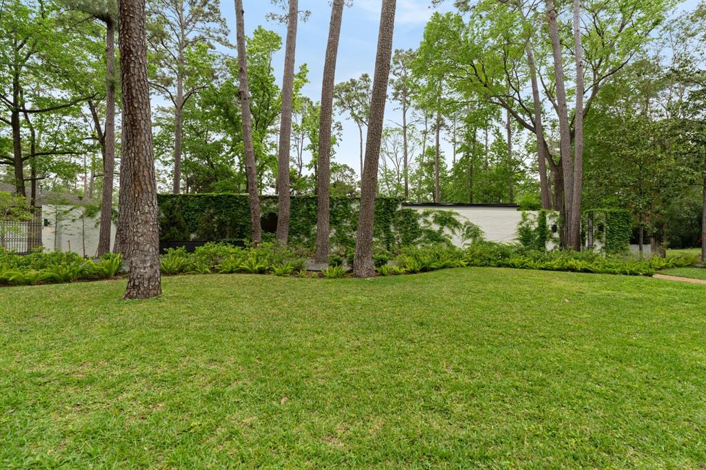 339 Hunters Trail Street