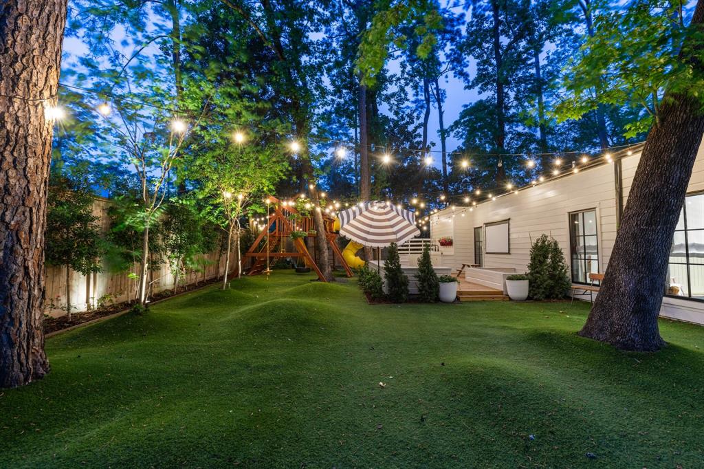 339 Hunters Trail Street