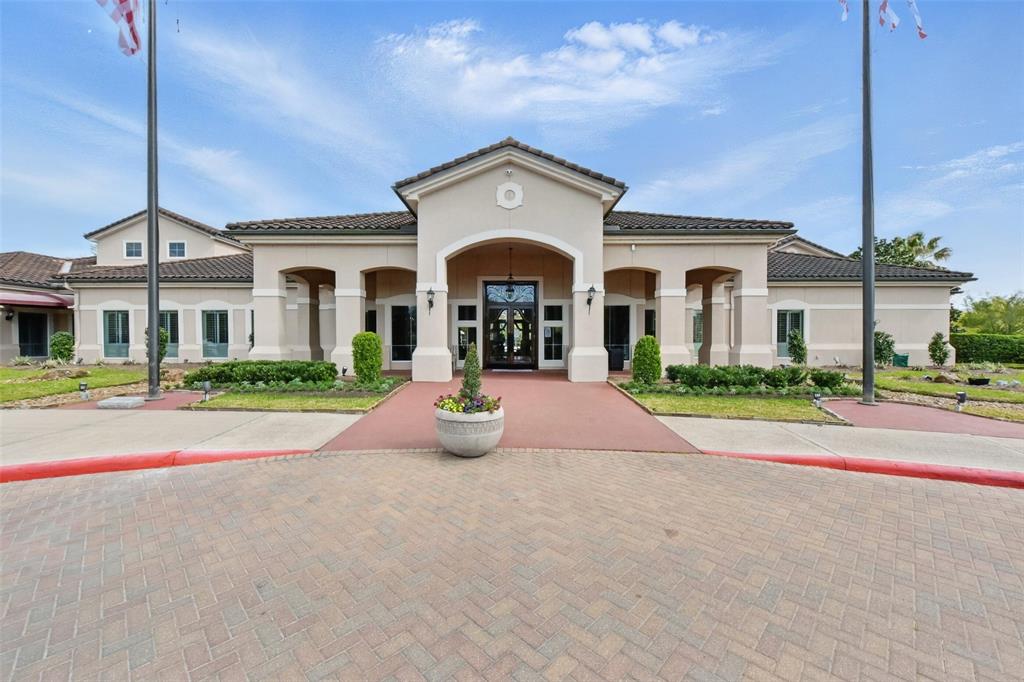 1229 Modena Drive