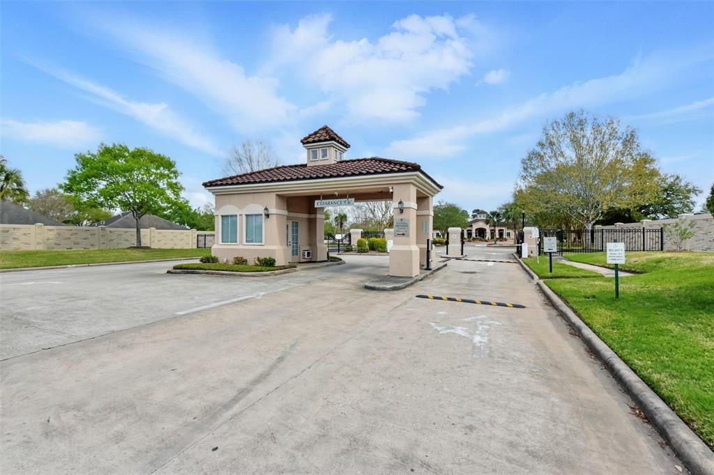 1229 Modena Drive
