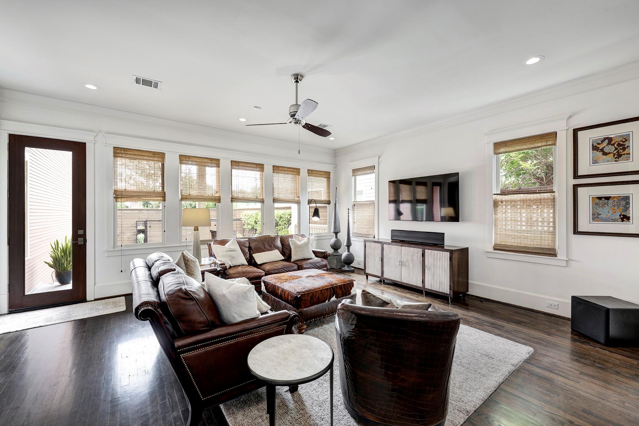 1615 Columbia Street