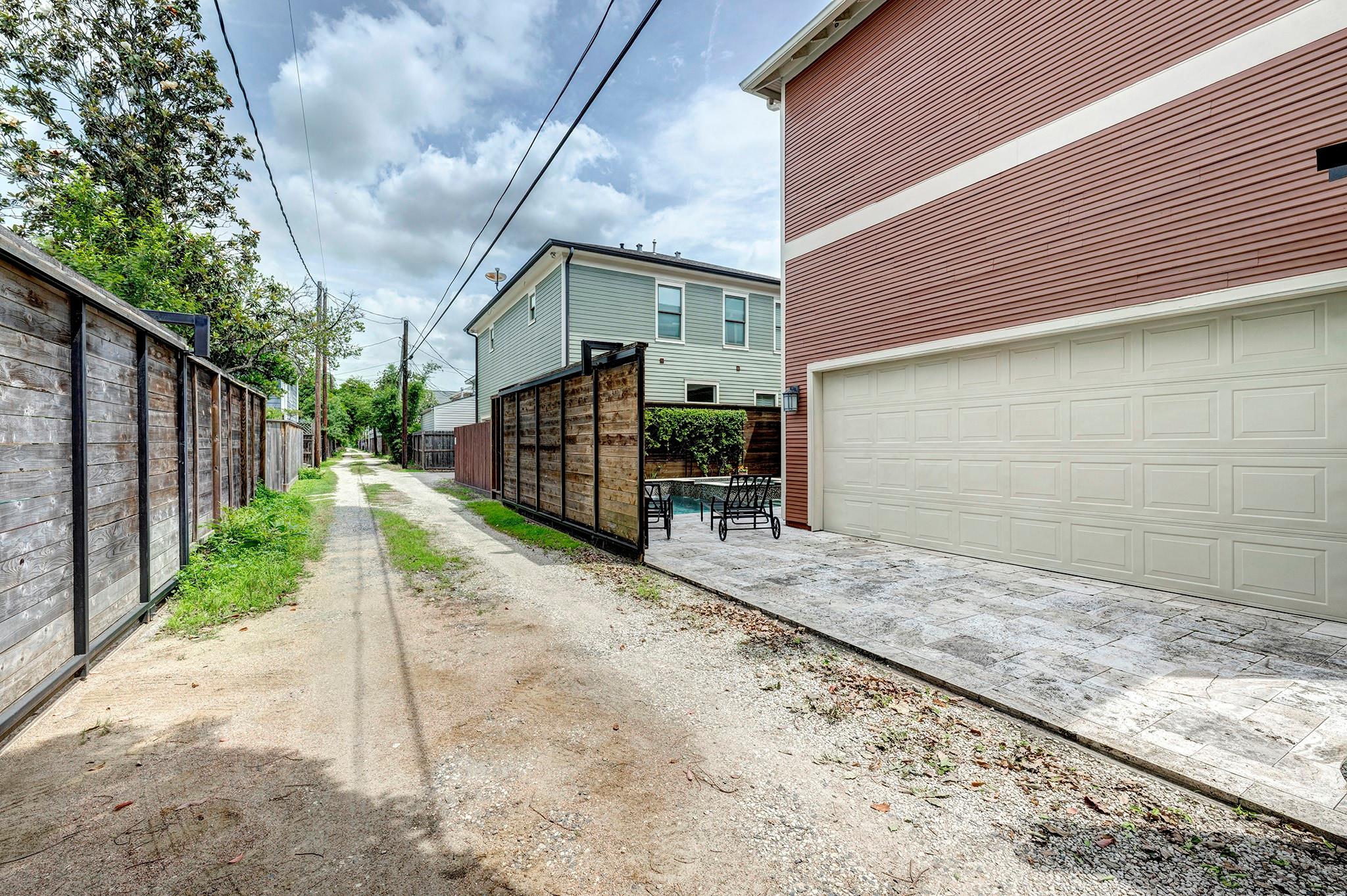 1615 Columbia Street