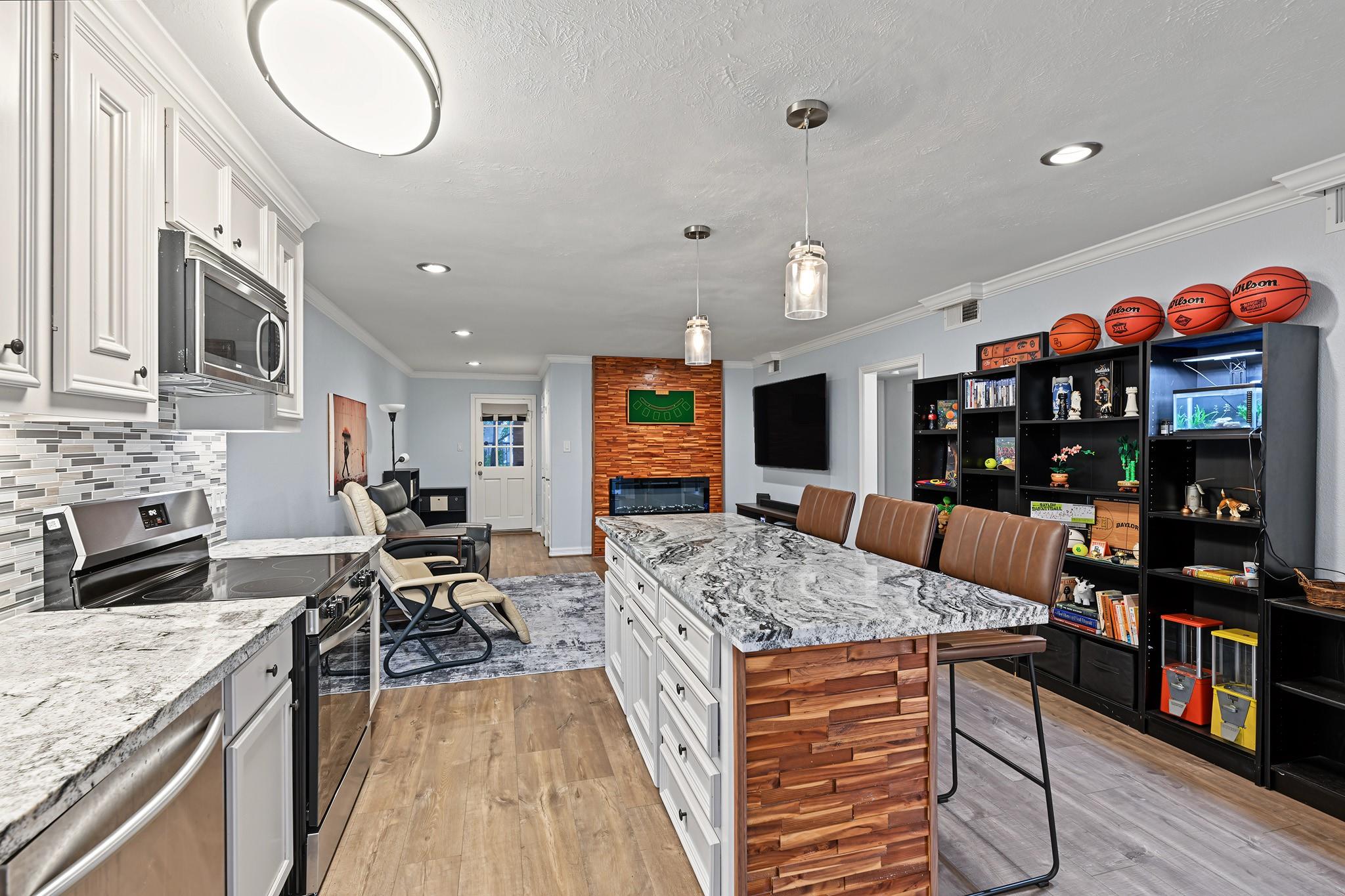 8221 Kingsbrook Road # 108