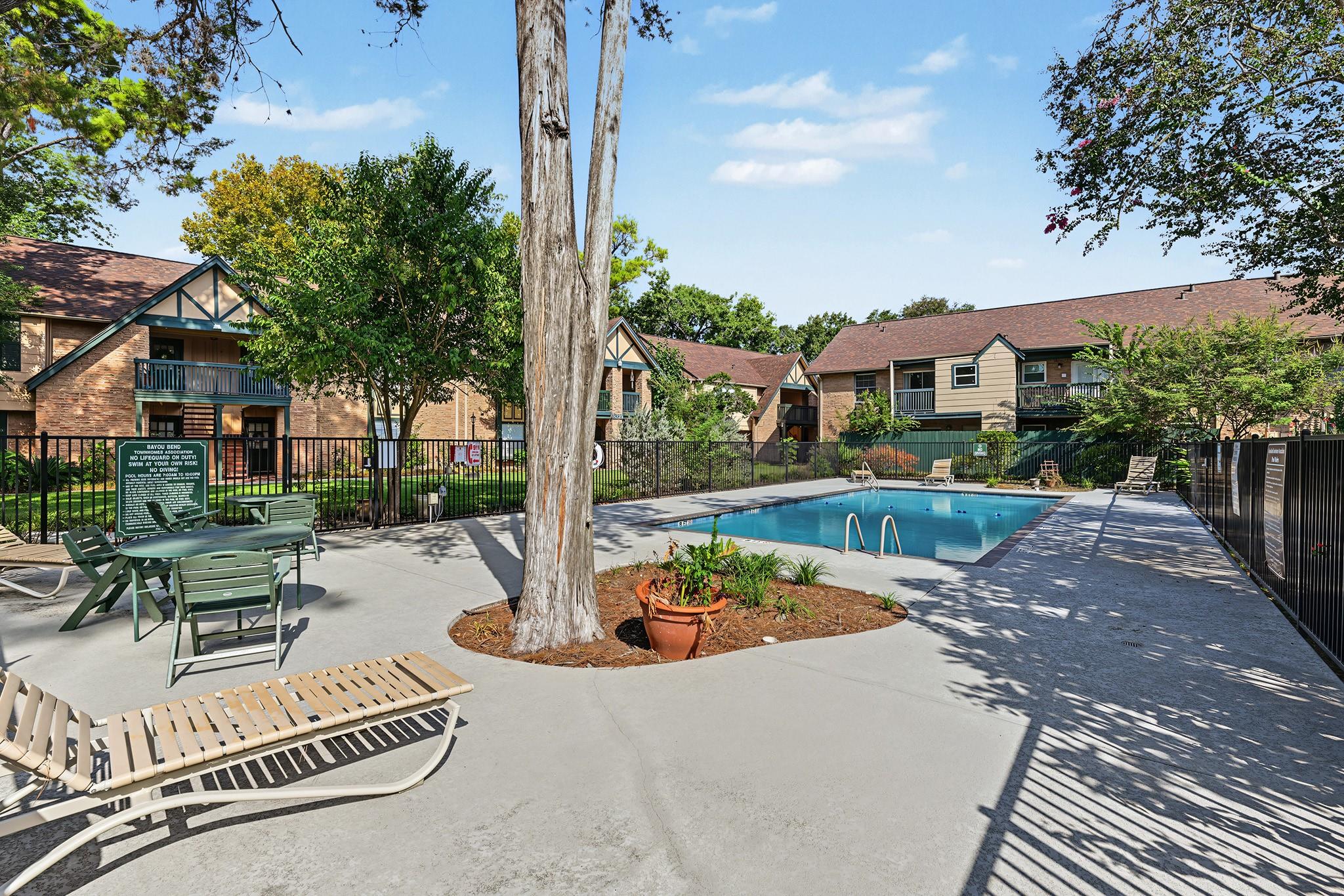 8221 Kingsbrook Road # 108
