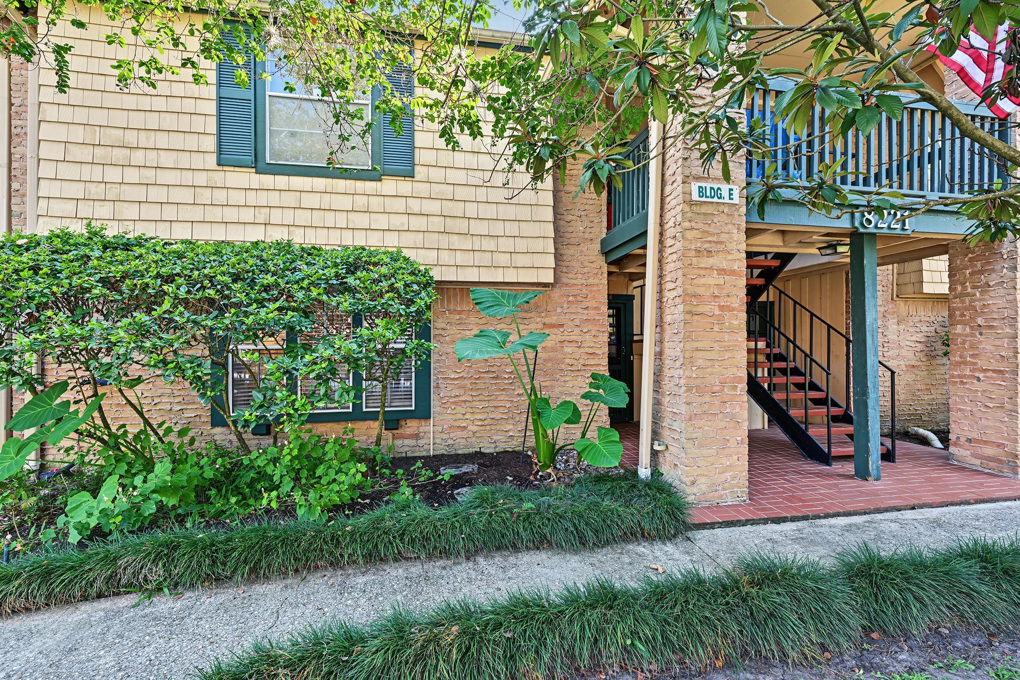8221 Kingsbrook Road # 108