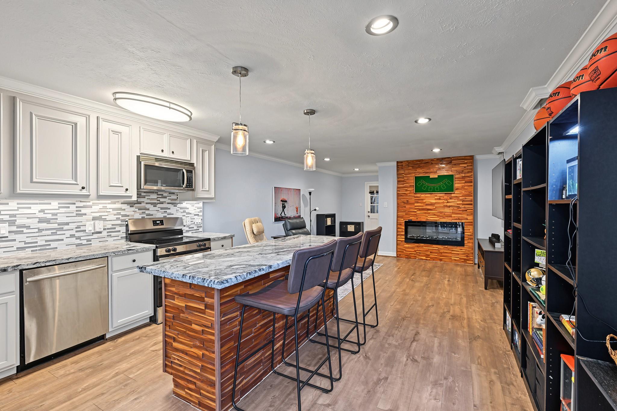8221 Kingsbrook Road # 108
