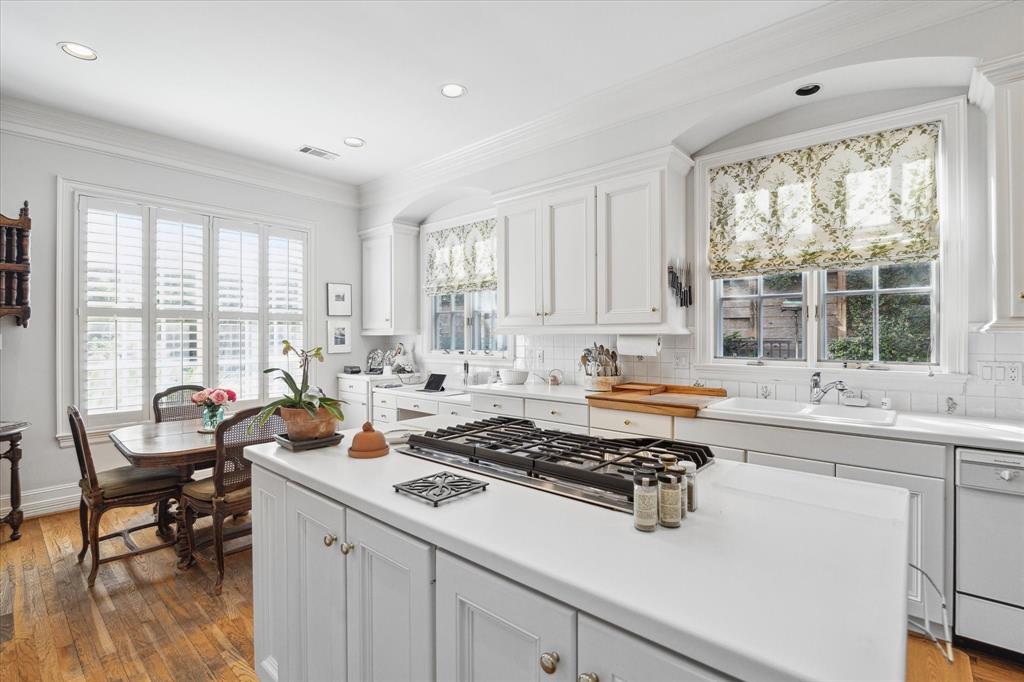 3429 Locke Lane