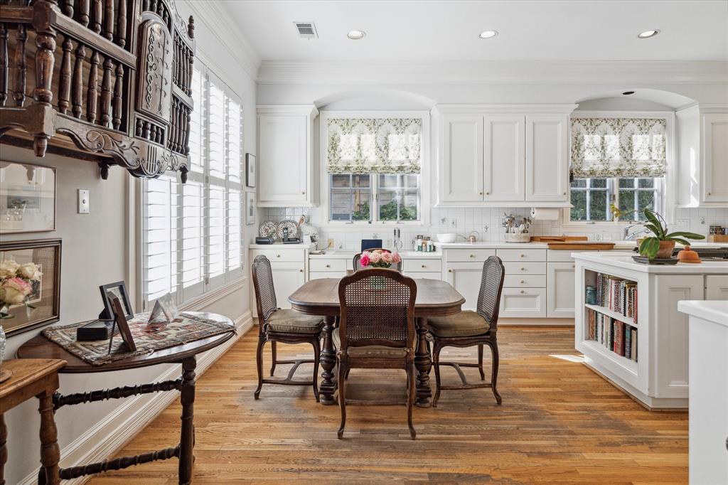 3429 Locke Lane