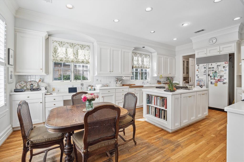 3429 Locke Lane
