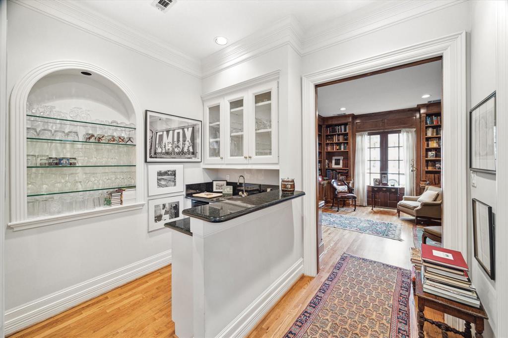 3429 Locke Lane