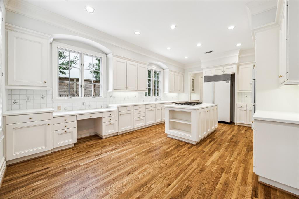 3429 Locke Lane