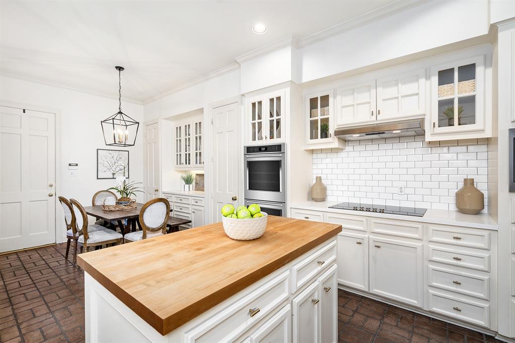 4832 Post Oak Timber Drive