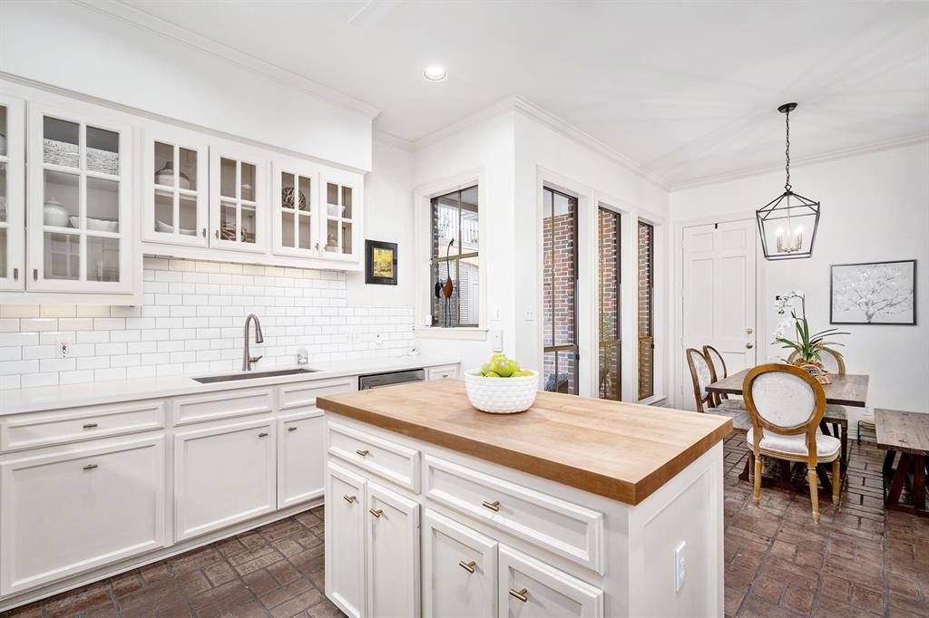 4832 Post Oak Timber Drive