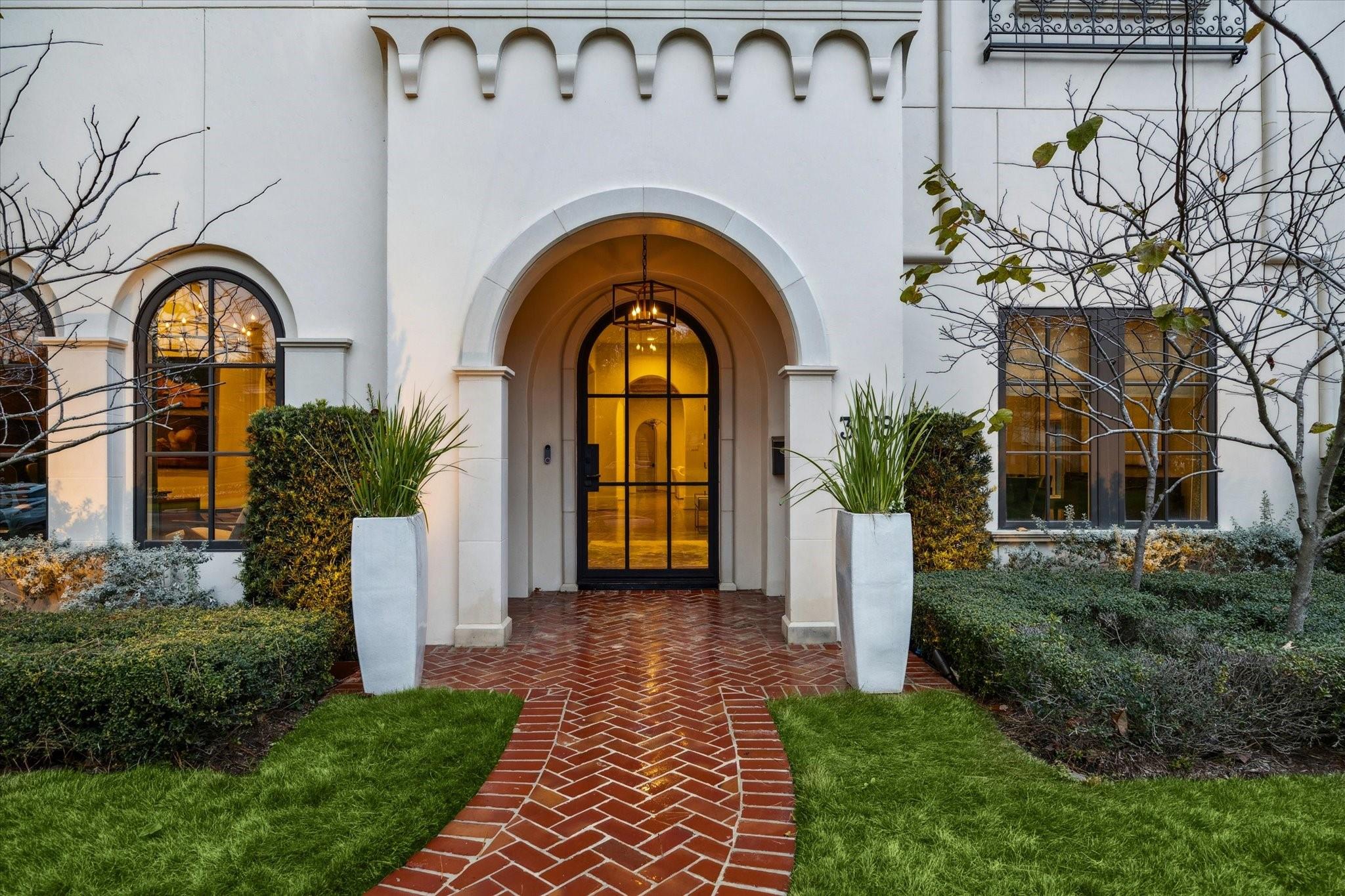 3818 Del Monte Drive