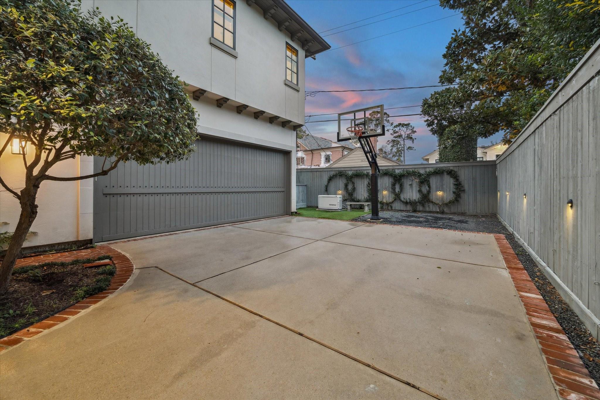 3818 Del Monte Drive
