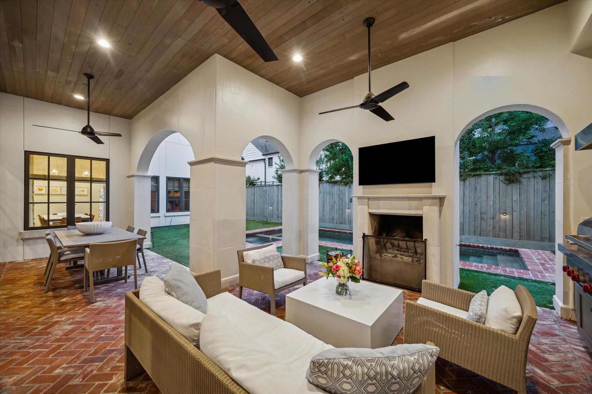 3818 Del Monte Drive