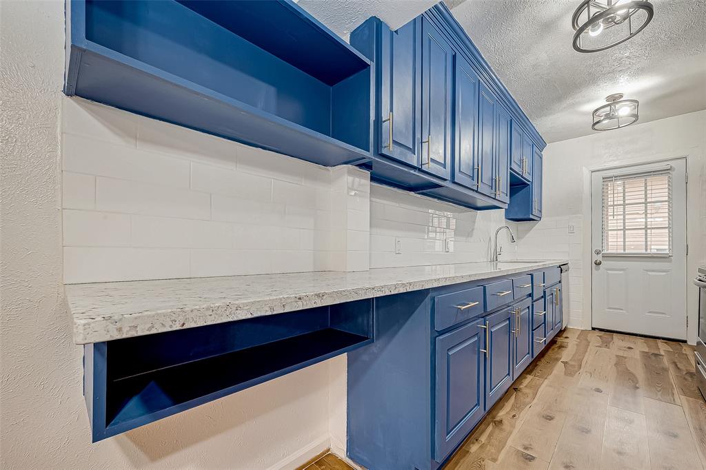 609 Cortlandt Street # 1