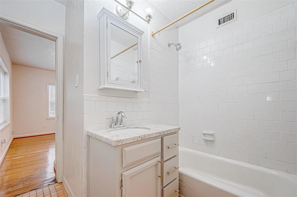 609 Cortlandt Street # 1