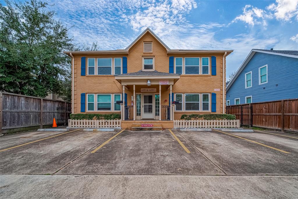 609 Cortlandt Street # 1